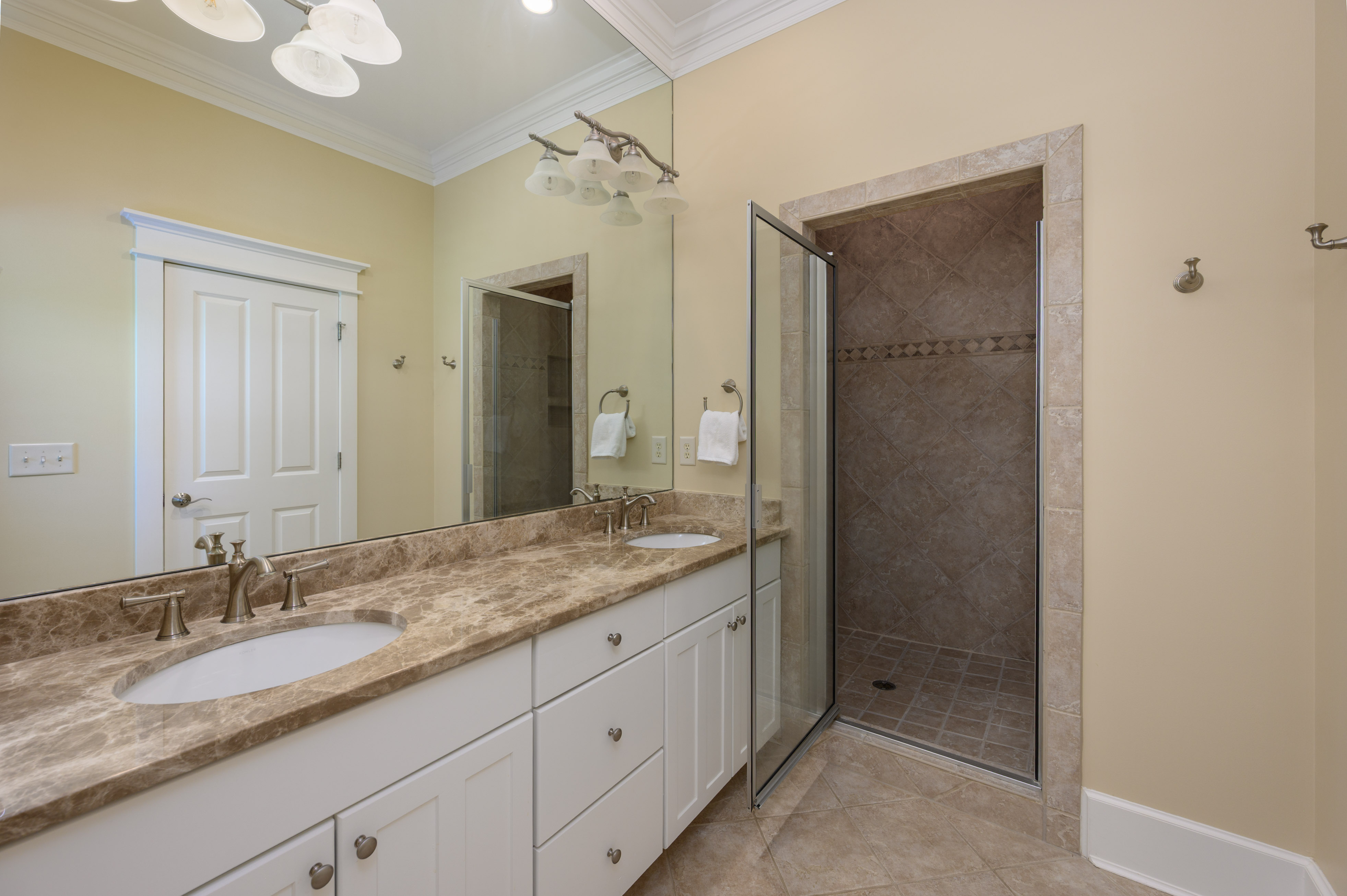 1030 Alanson Court image 31